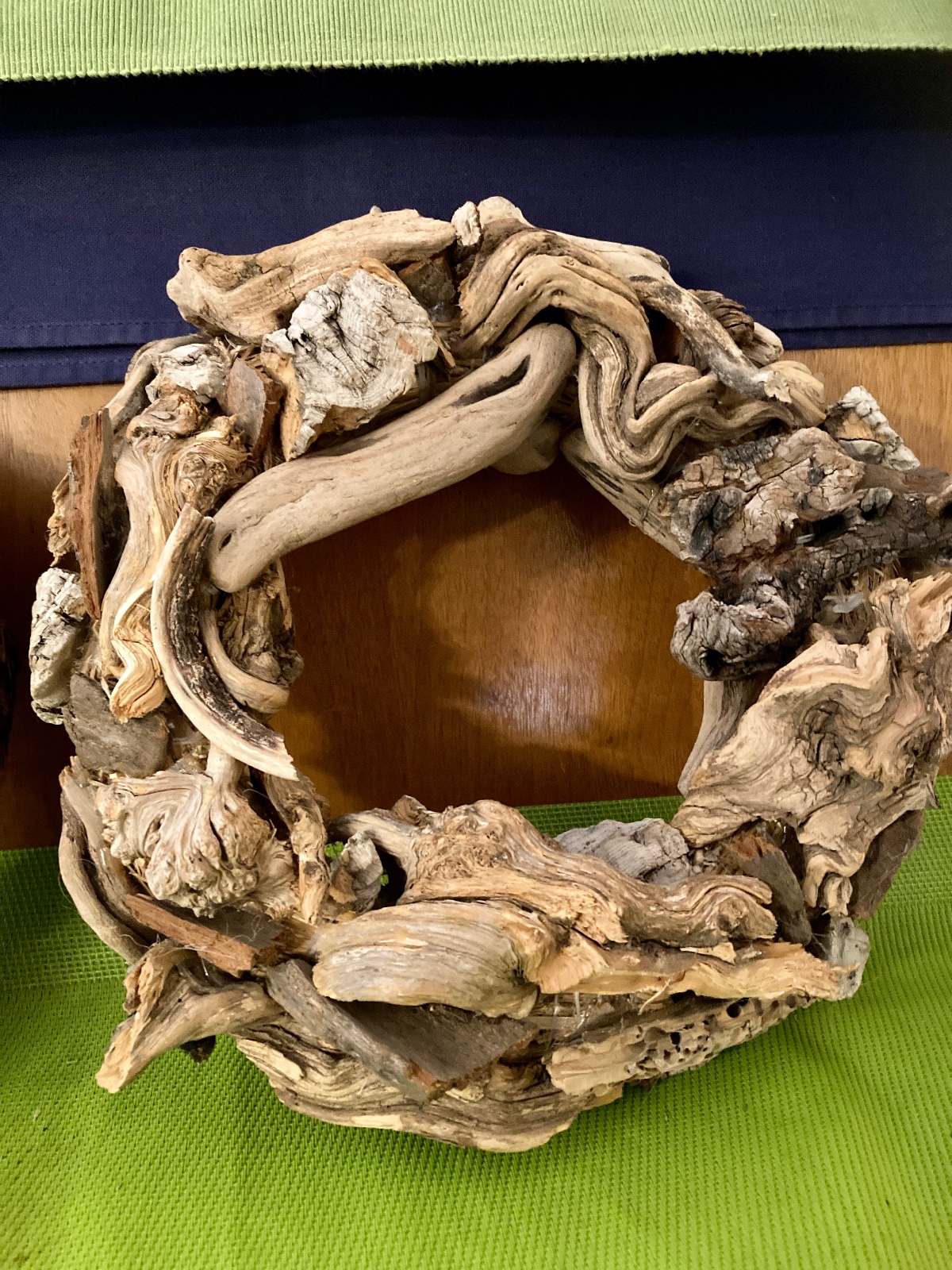 Z�v�sn� v�nec z p��rodn�ho materi�lu - v�stava Tvo�iv� ruce v Doln� Brusnici 2023